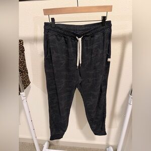 Vuori Camo Joggers with Drawstring